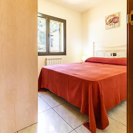 Casa L'escala, 4 Dormitorios, 8 Personas - Es-325-30 Holiday home