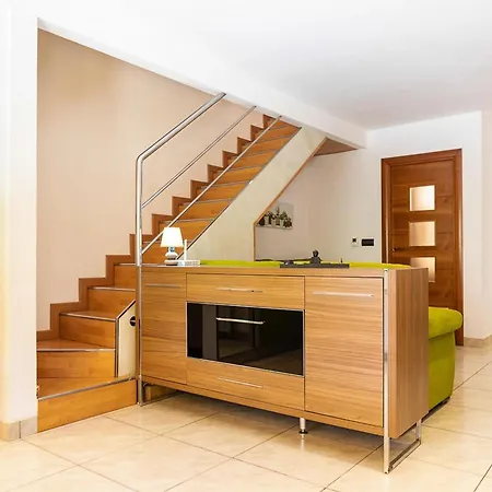 Casa L'escala, 4 Dormitorios, 8 Personas - Es-325-30