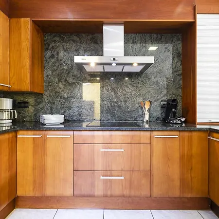 Casa L'escala, 4 Dormitorios, 8 Personas - Es-325-30 Holiday home