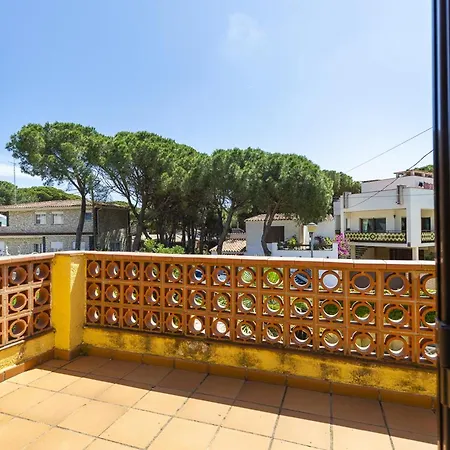Holiday home Casa L'escala, 4 Dormitorios, 8 Personas - Es-325-30 Torroella De Montgri