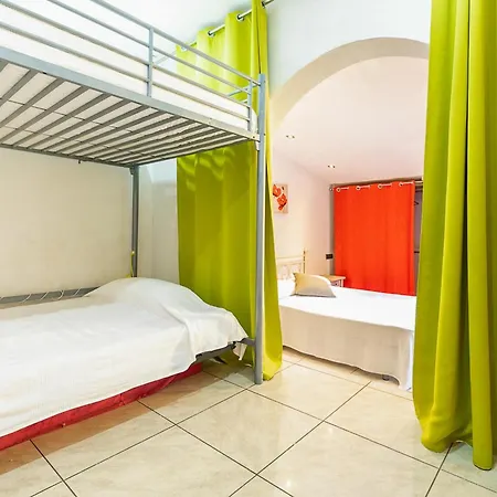 Casa L'escala, 4 Dormitorios, 8 Personas - Es-325-30 Holiday home *